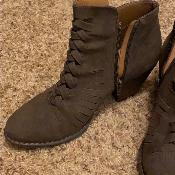 Shoe Boots - Picture 2 of 5